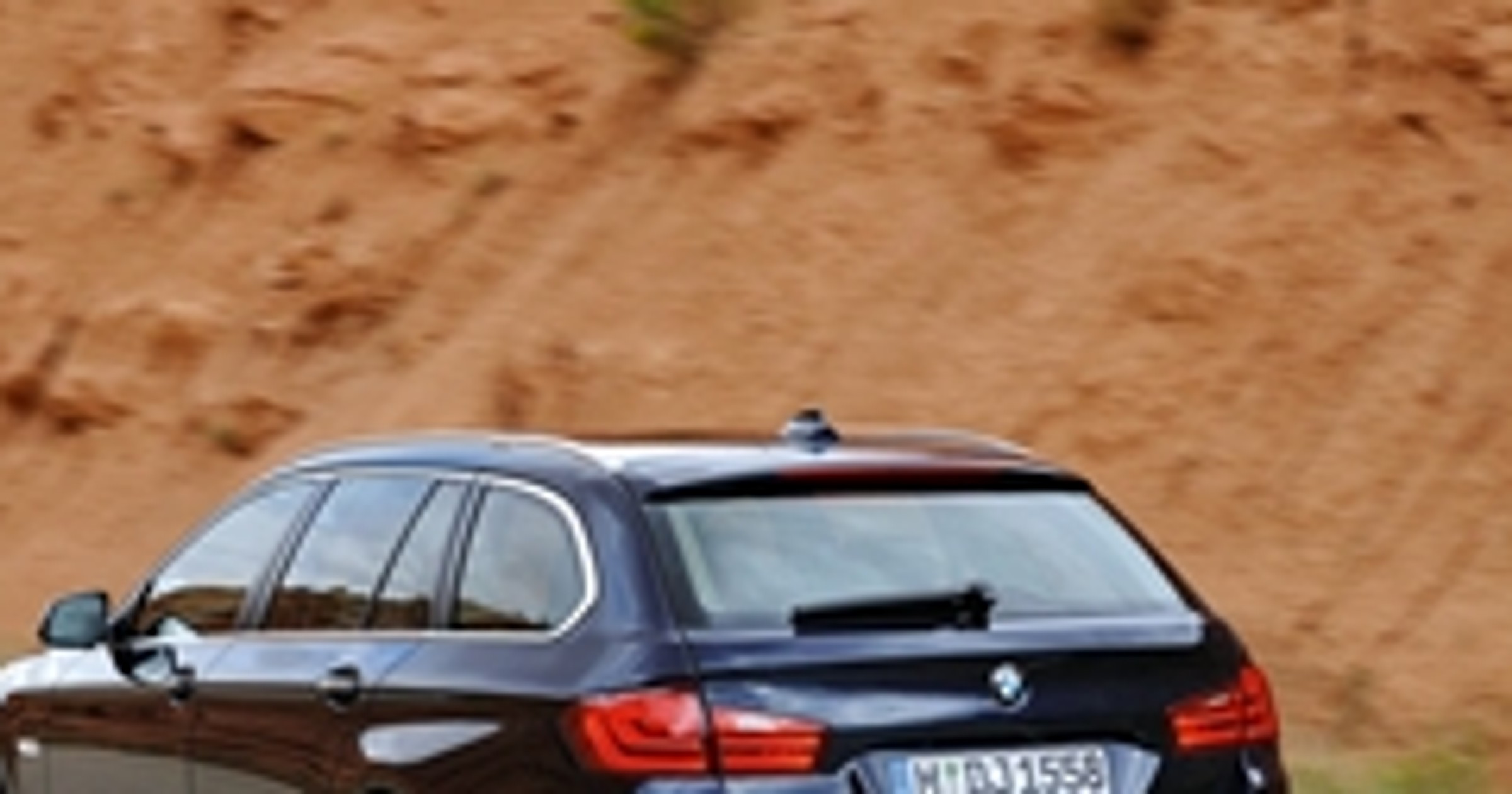BMW serii 5 Touring – ma dużo miejsca i dostęp do Internetu