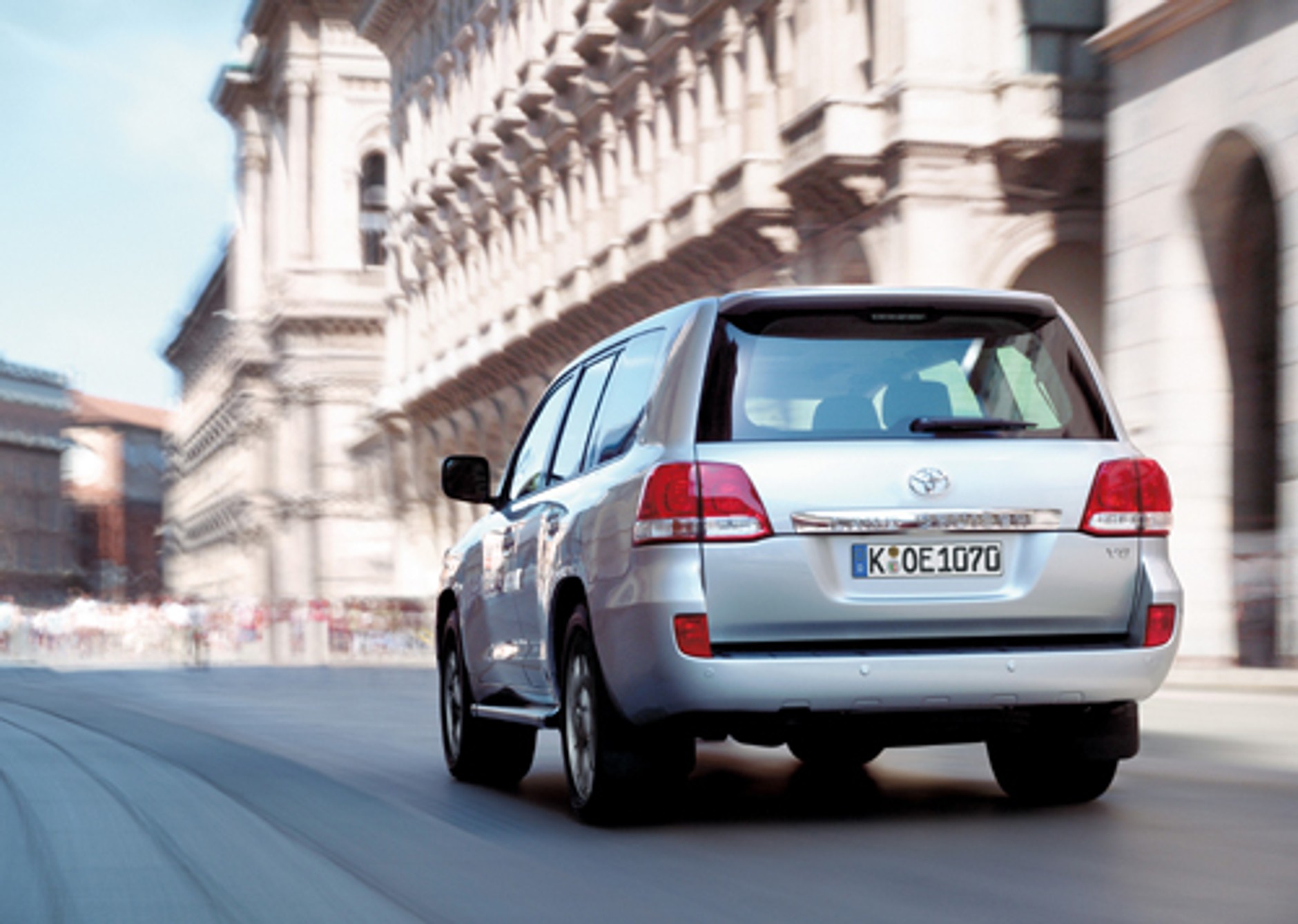 Toyota Land Criuser V8 - Znawca terenu