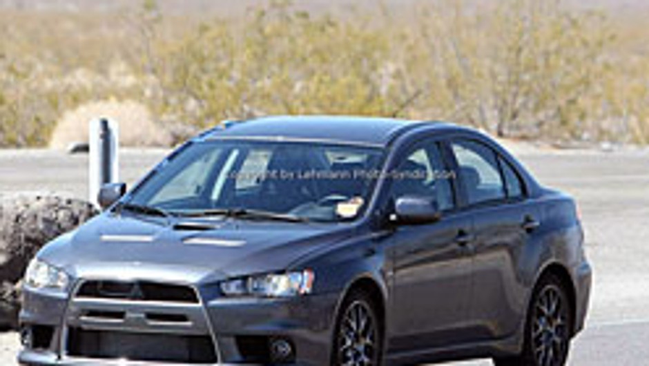 Zdjęcia szpiegowskie: Mitsubishi Lancer EVO X (pierwsze fotografie seryjnego auta)