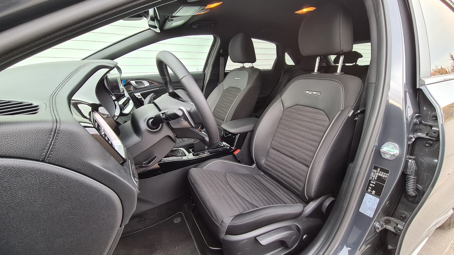 Kia Ceed 1.5 T-GDI 7DCT GT Line - 3 gen 2021