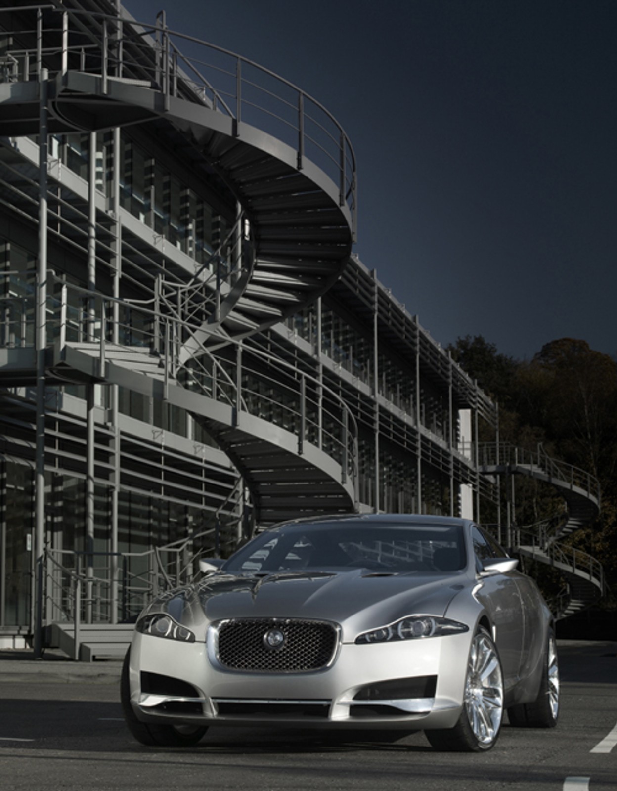 Jaguar C-XF - Piękno absolutne