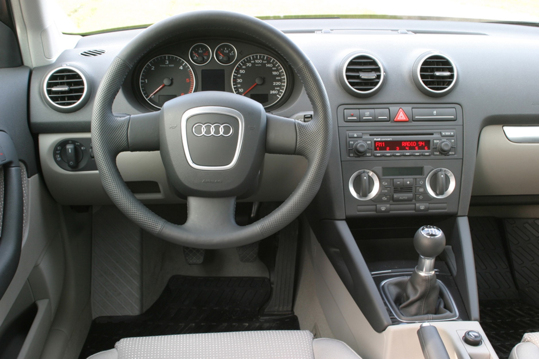 Nietuzinkowe auta kompaktowe - Już nie tak drogo, a wciąż stylowo, porównanie ciekawych używanych aut