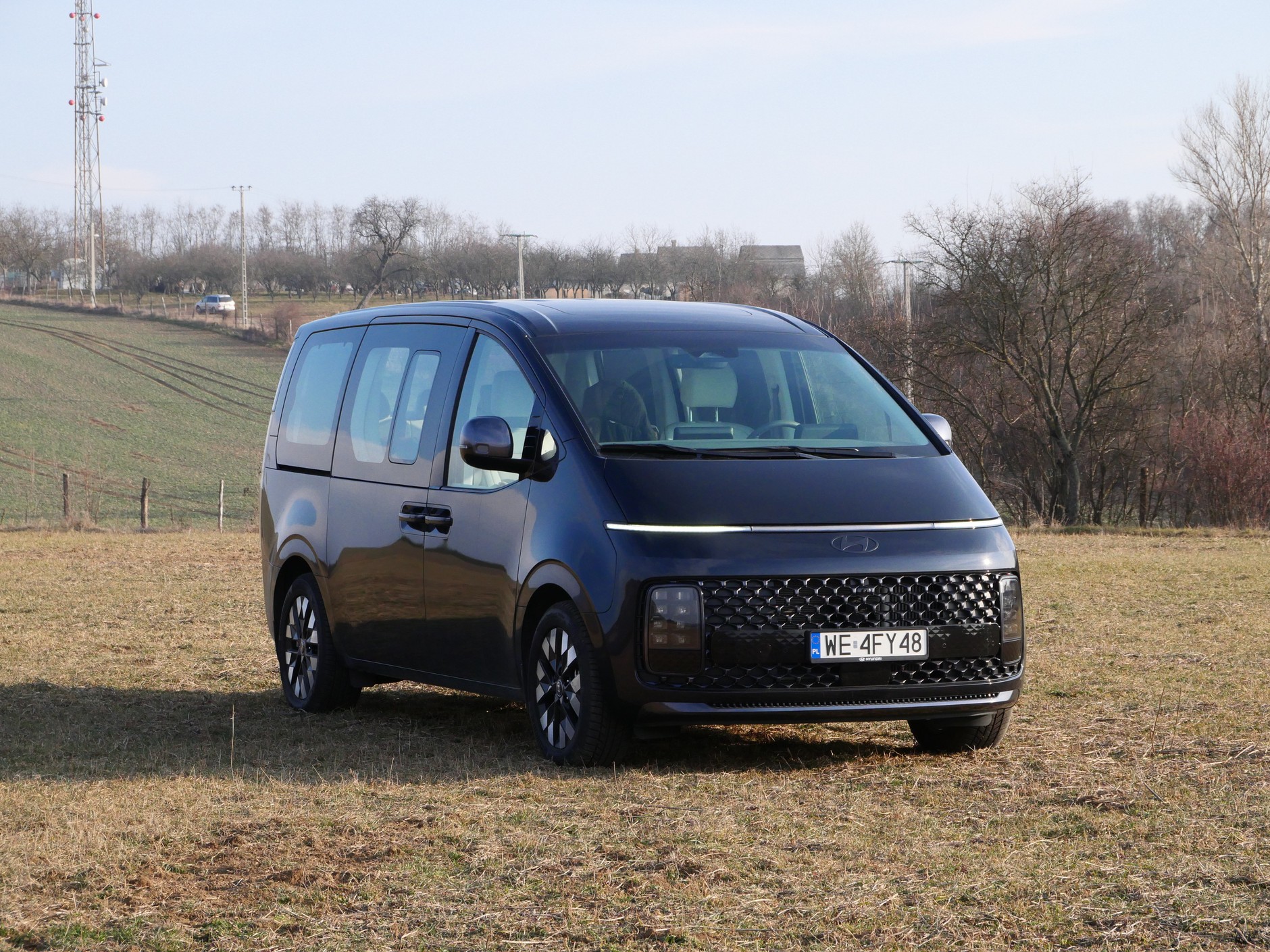 Hyundai Staria 1.6 T-GDi HEV (225 KM) Luxury