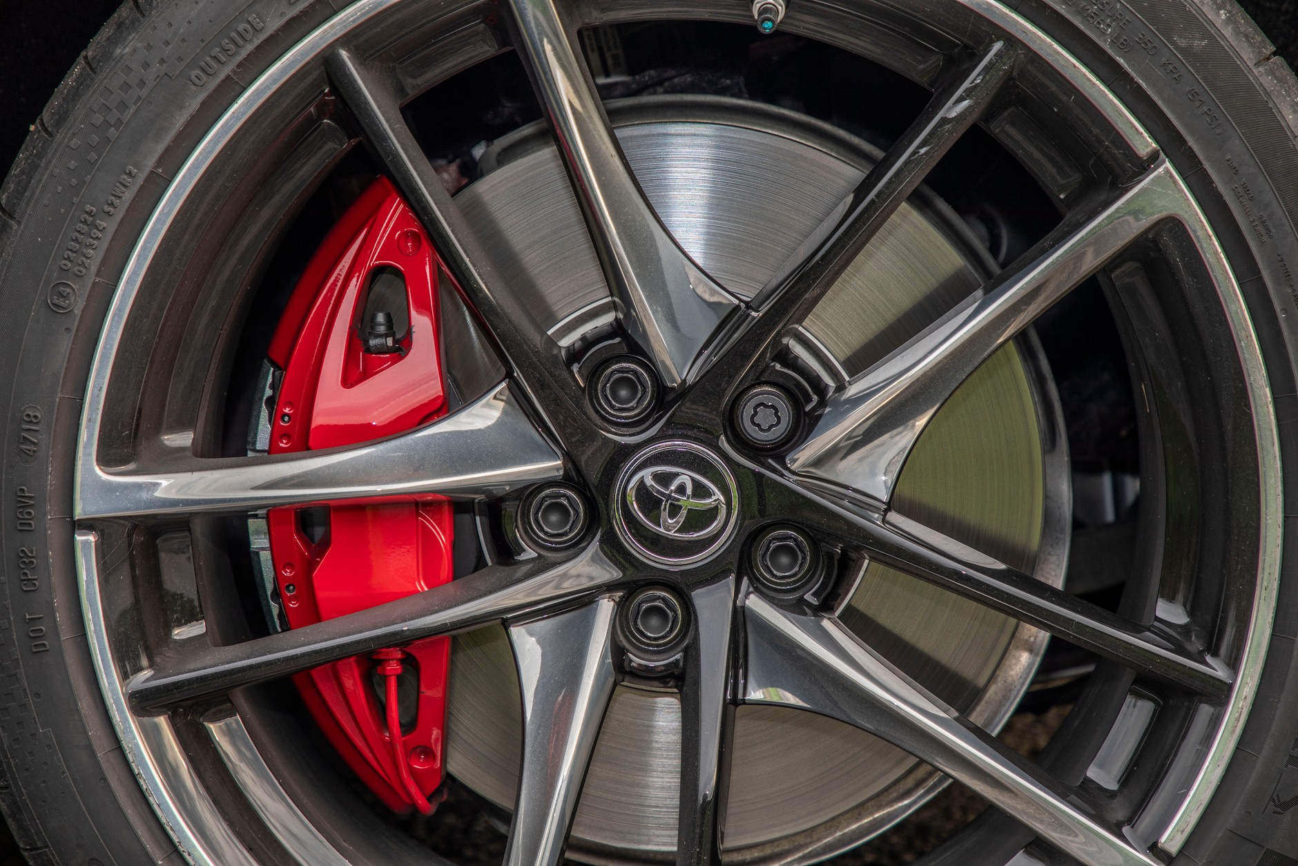 BMW M2 Competition vs Toyota GR Supra