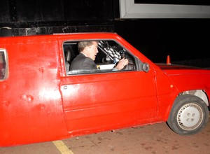 Zęby w kolorze dykty, brzuch jak księżyc – oto Jeremy Clarkson!