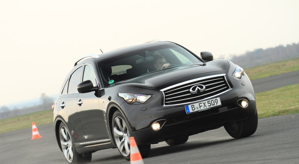 Test Infiniti FX50: 500 Nm wykonuje świetną robotę