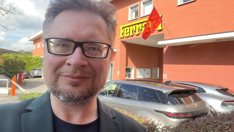 Fabryka Ferrari w Maranello (główne wejście)