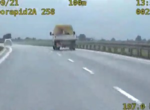 Obwodnica to nie tor wyścigowy. Przekroczył prędkość o ponad 86 km/h [Nagranie]