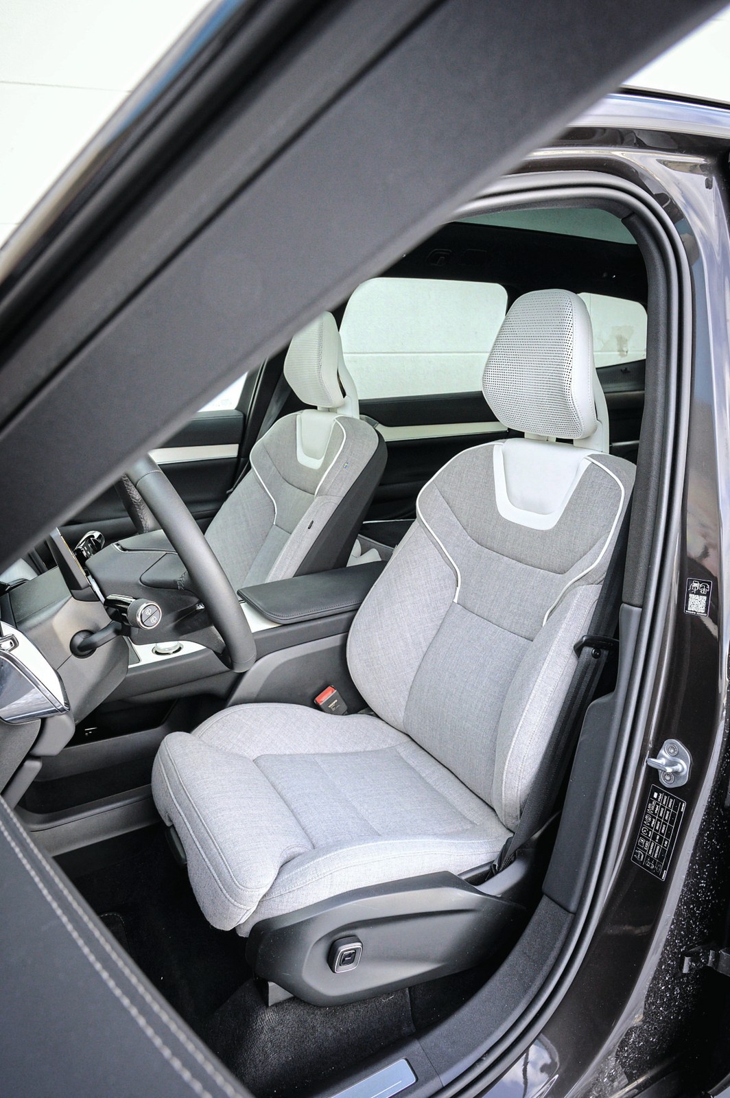 Volvo_EX90_TwinMotor_PerformanceAWD