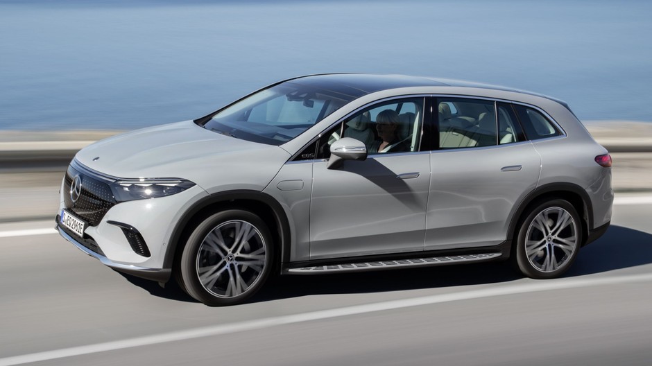 Mercedes EQS SUV