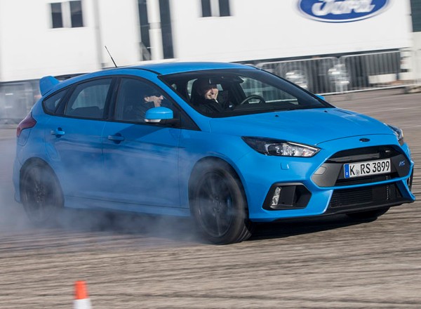 Ford Focus RS - z każdego zrobi mistrza driftu