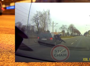 Przebiegała przez trzypasmową jezdnię, doszło do potrącenia [Nagranie]