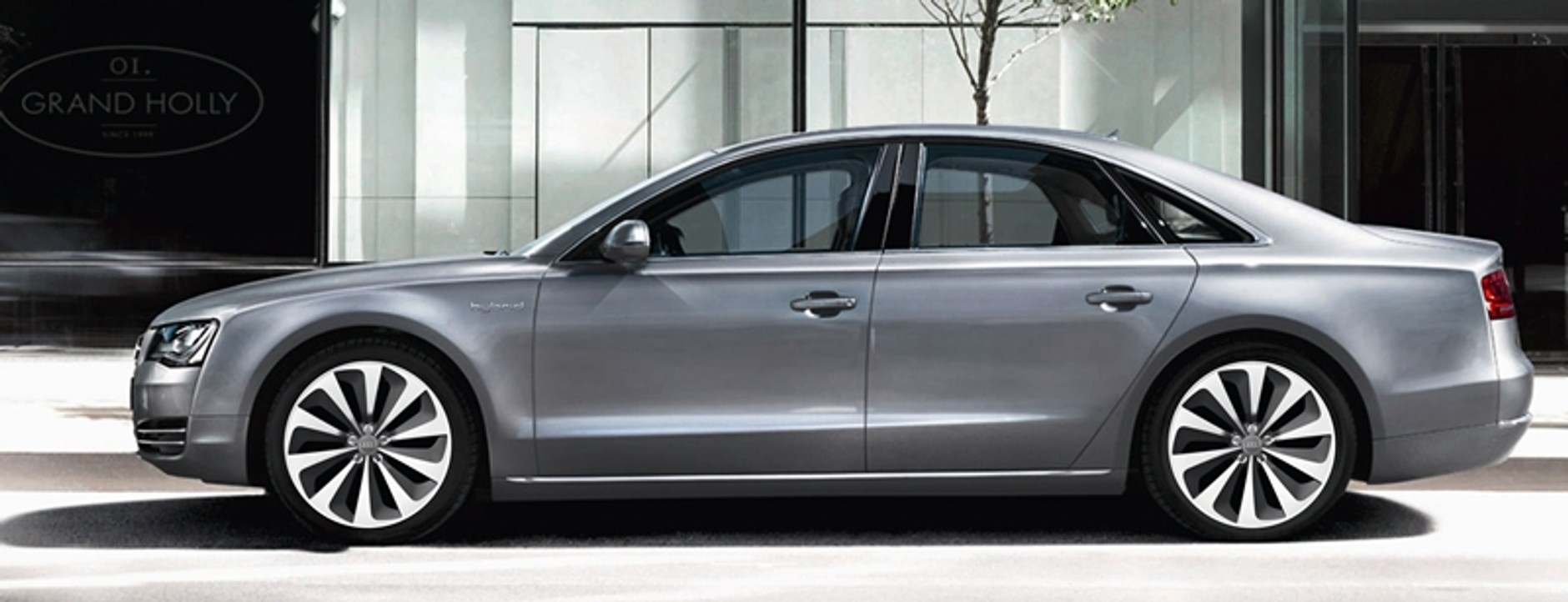 Audi A8 poddane hybrydyzacji