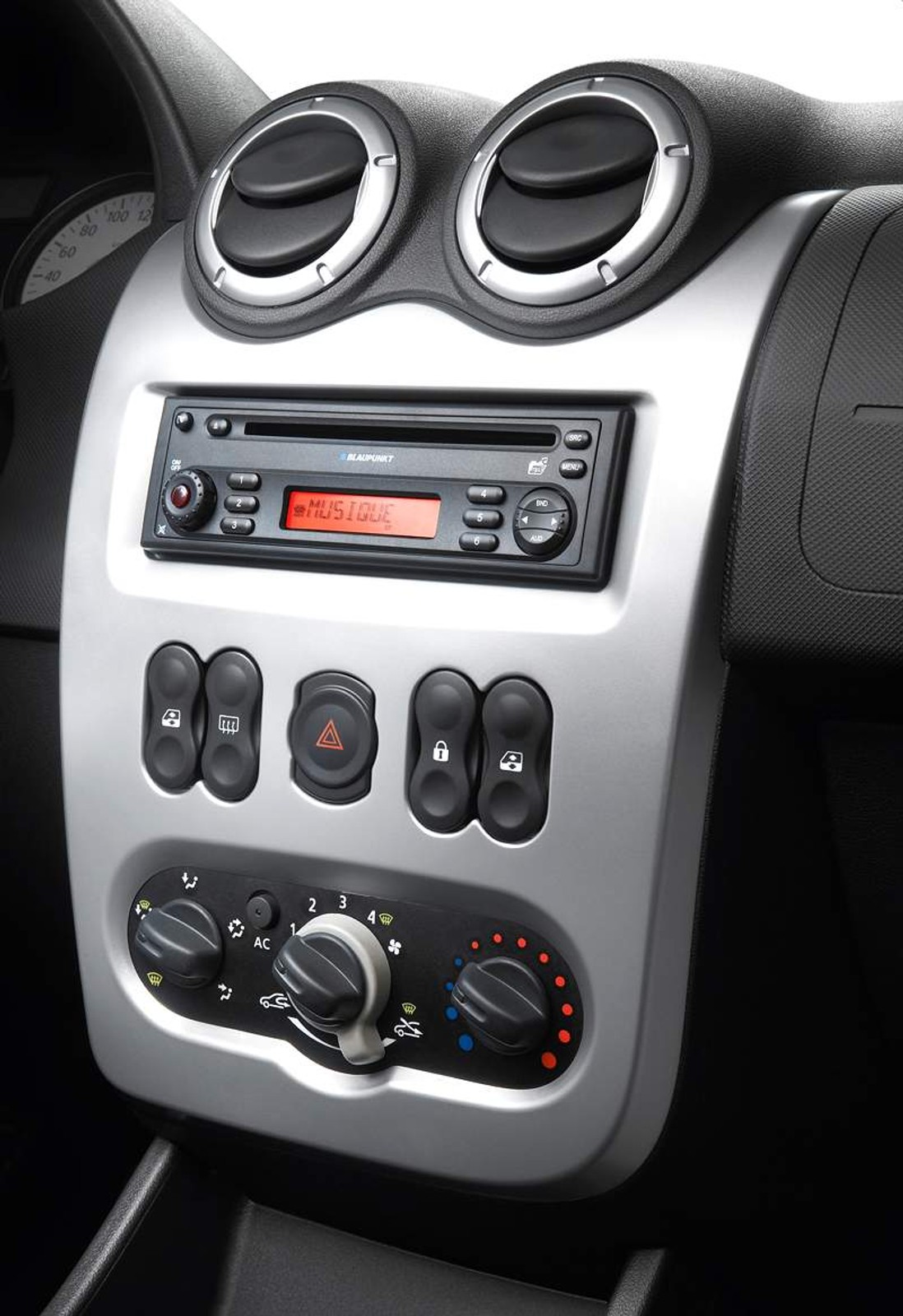 Paryż 2008: Dacia Logan MCV – nowa twarz dla kombi (wideo)