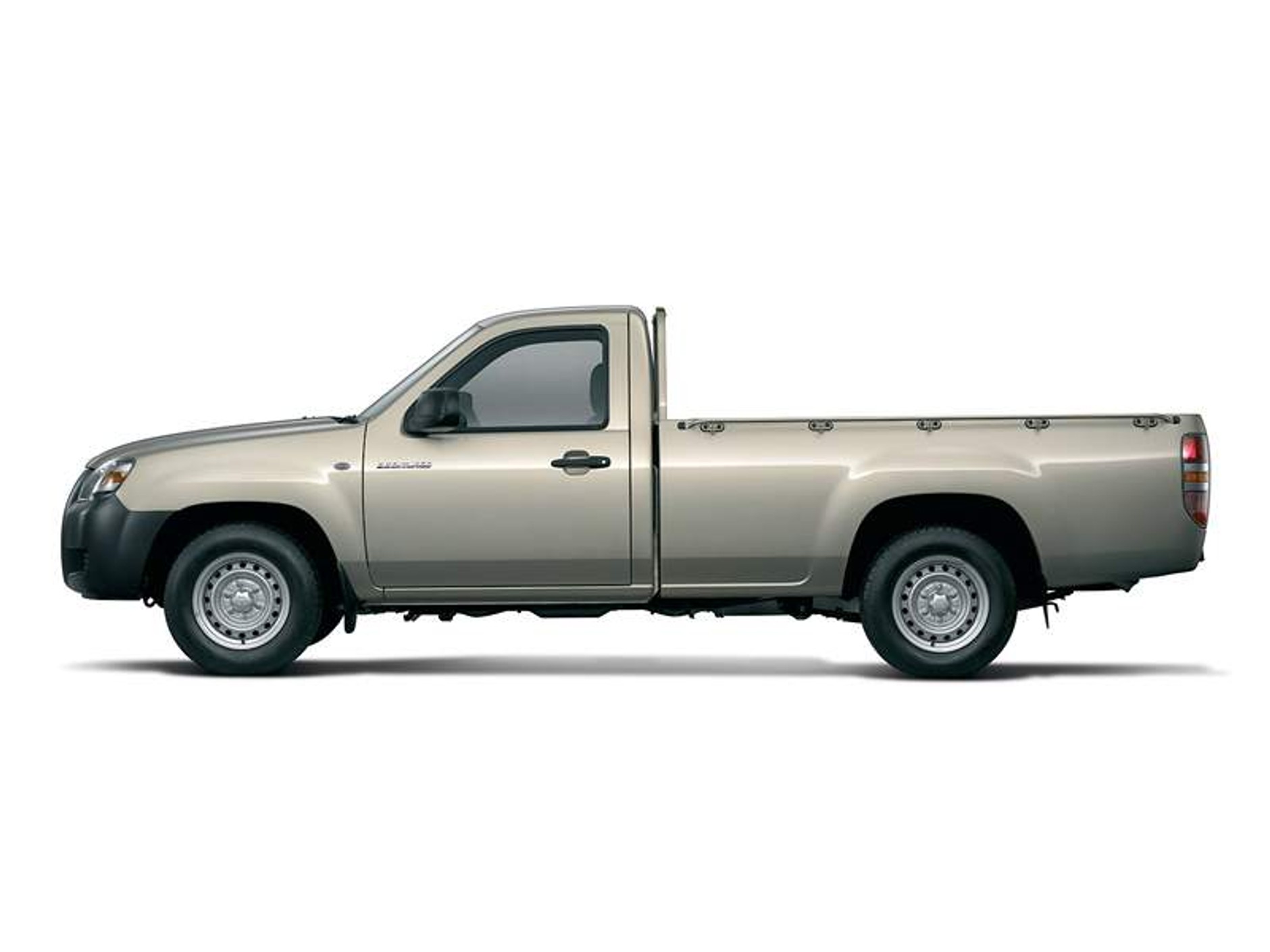 Mazda BT-50 z jednym silnikiem