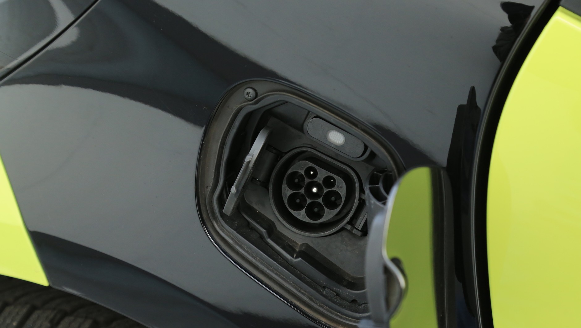 Gniazdo ładowania Smarta EQ Fortwo