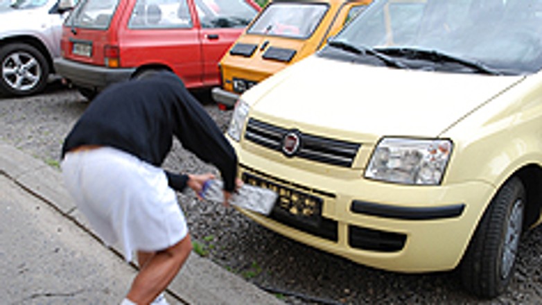 Jak załatwić sprawę w urzędzie? Formalności związanie z wymianą zgubionych tablic rejestracyjnych