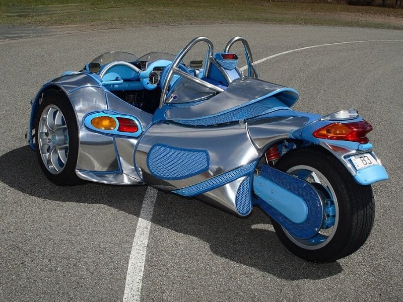 Roadster Bonning: lekki trójkołowiec