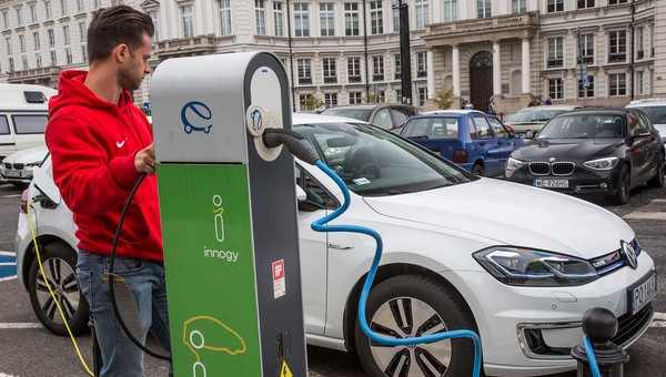 To warto wiedzieć o ładowaniu. Auto elektryczne bez tajemnic