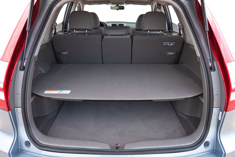 Honda CR-V: Modernizace vzhledu a nový motor 2.2 i-DTEC se samočinnou převodovkou