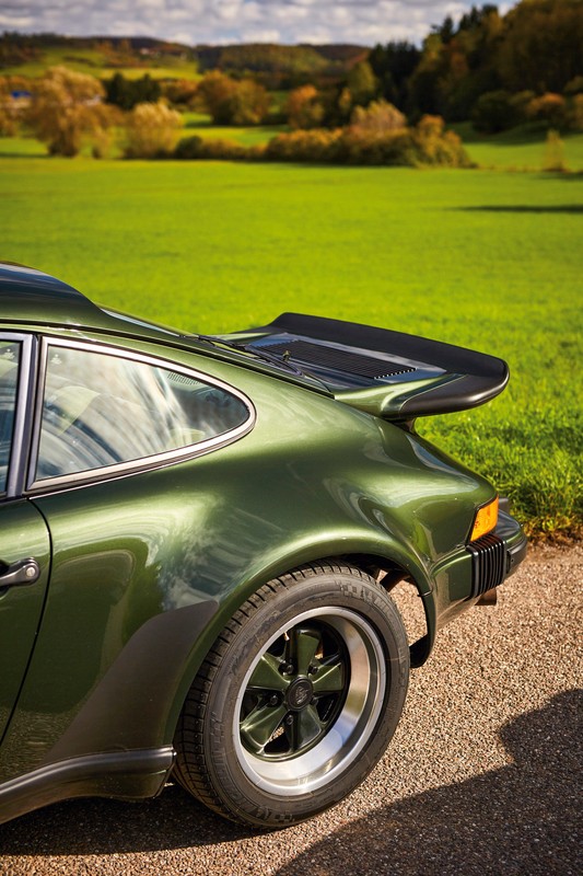 Porsche 911 Turbo (930)