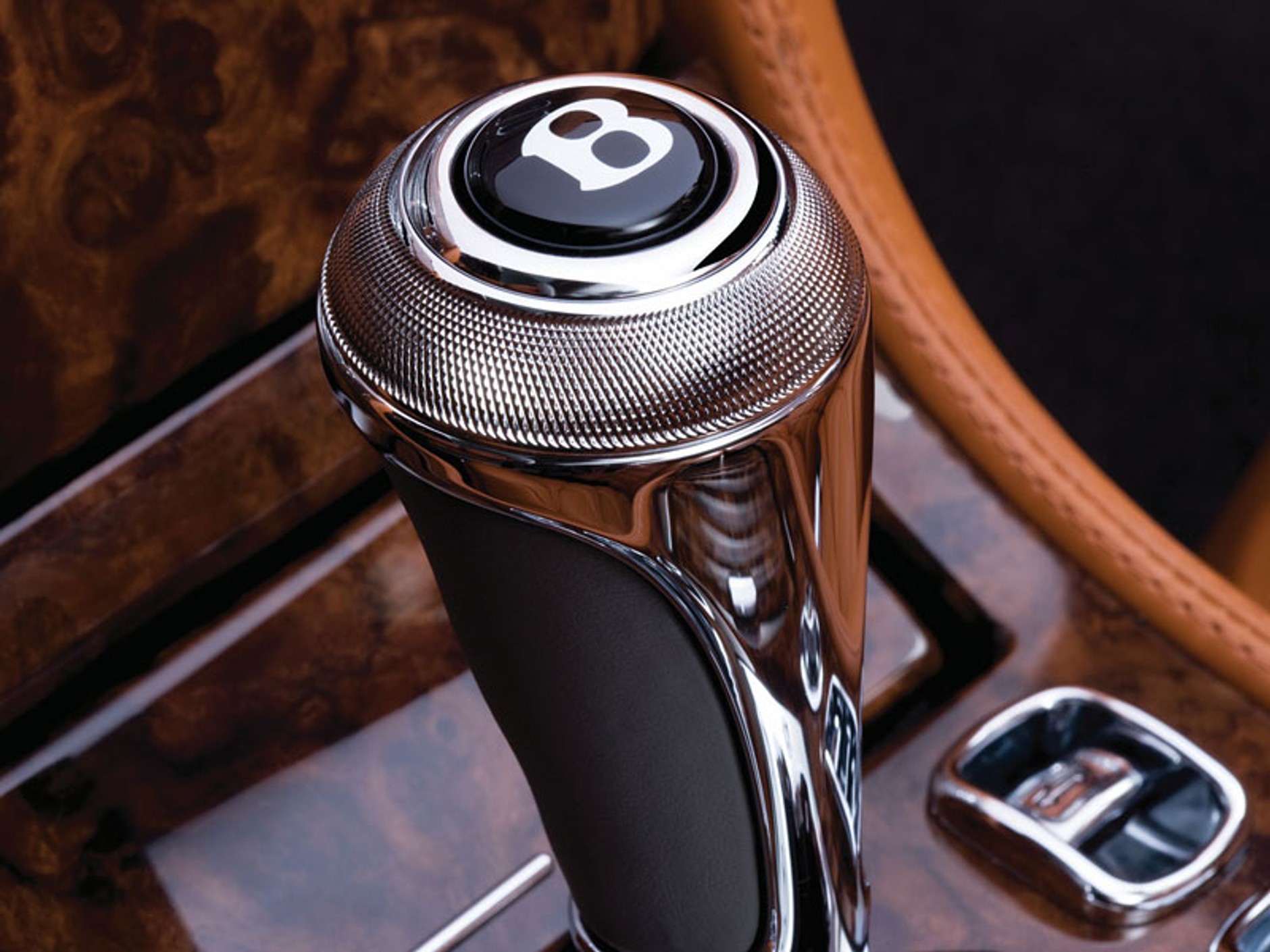 Bentley Azure T: najmocniejszy kabriolet z Crewe (507 KM i 1000 Nm)