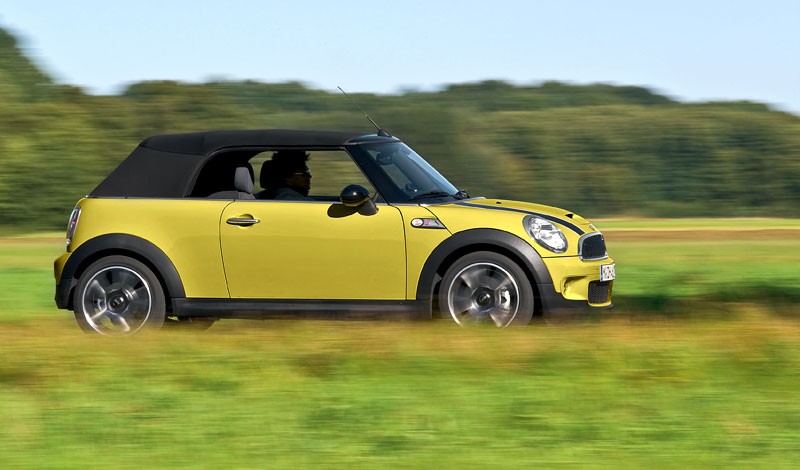 Detroit 2009: premiera światowa Mini Cabrio