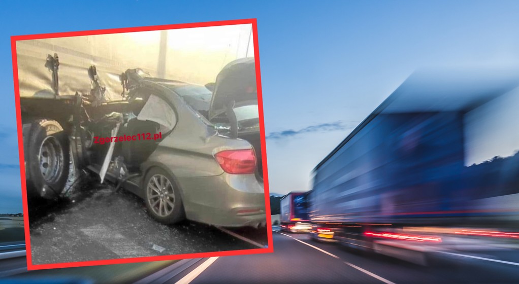 Nieoznakowany radiowóz zderzył się z ciężarówką na autostradzie A4 (screen: zgorzelec112/Facebook)