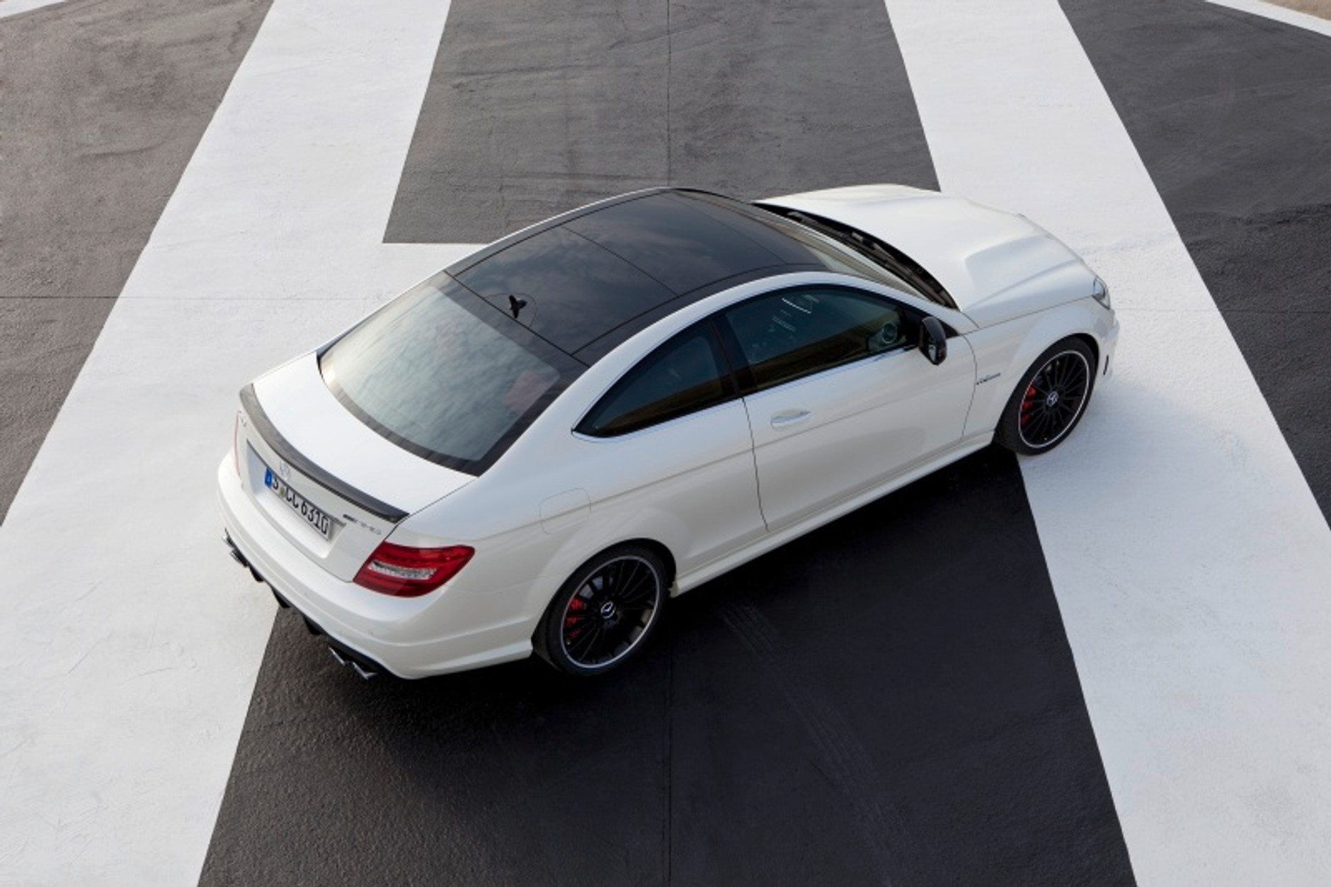 Mercedes C 63 AMG coupe V8