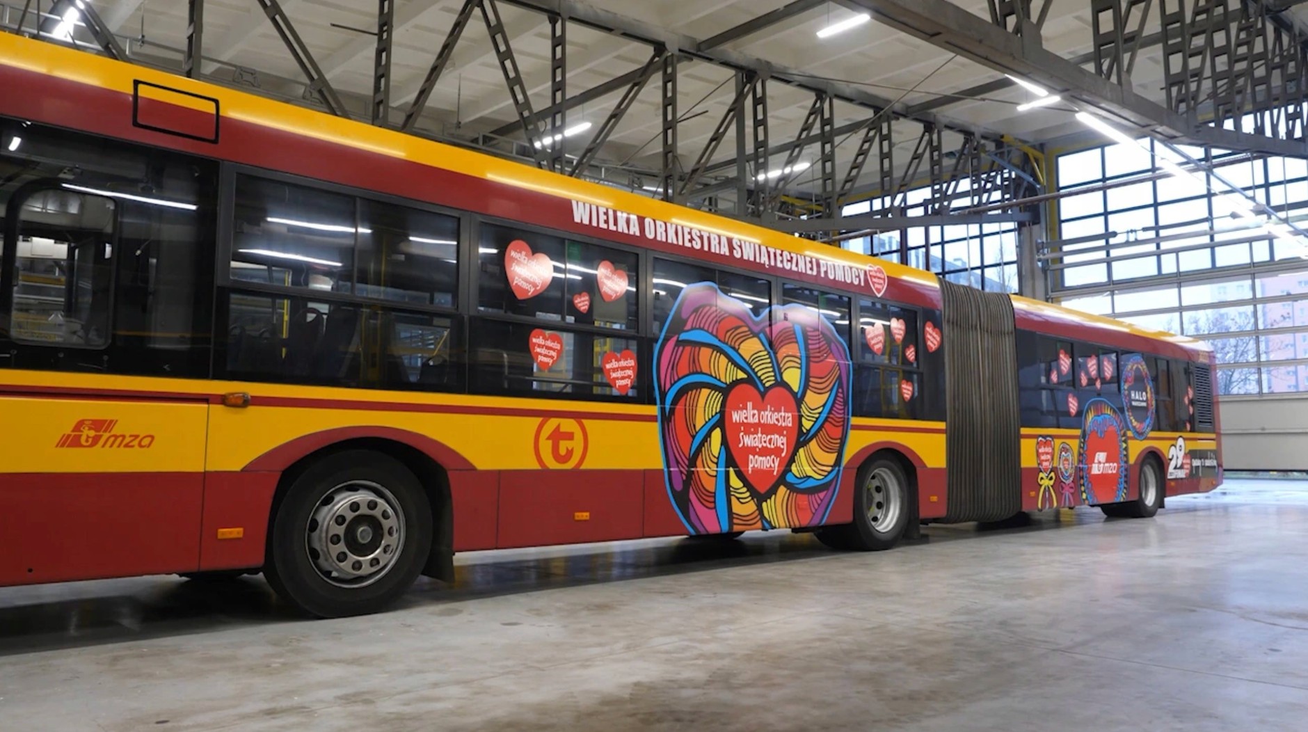 Autobus Solaris U18 od MZA Warszawa