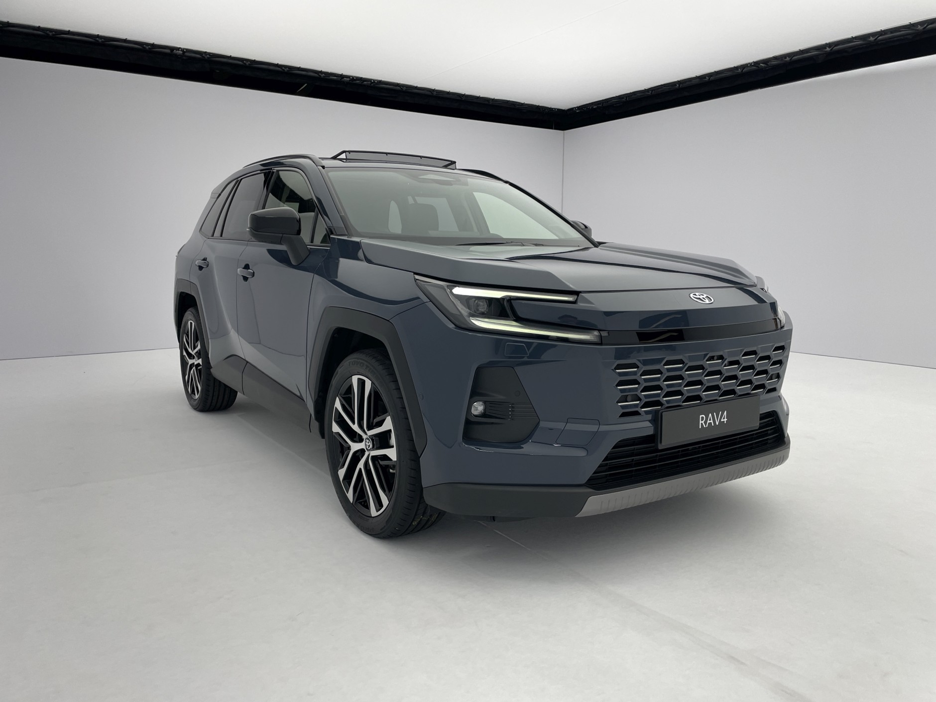 Nowa Toyota RAV4 (2025)