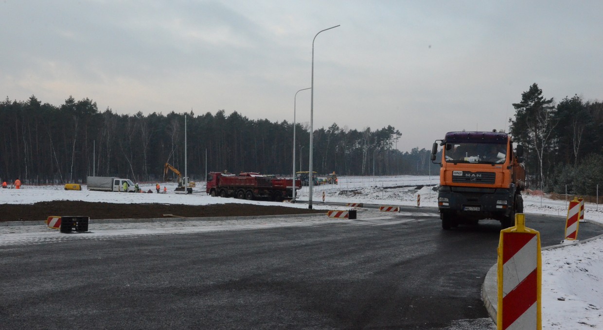 Węzeł Emilia znów dostępny dla kierowców. Wiemy, kiedy autostrada A2 zostanie skomunikowana z drogą S14