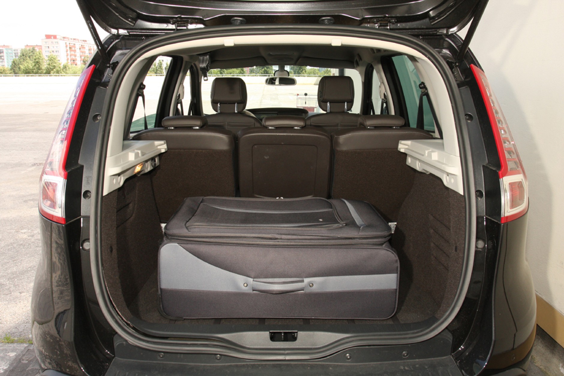 Renault Scenic: Funkcjonalność po francusku