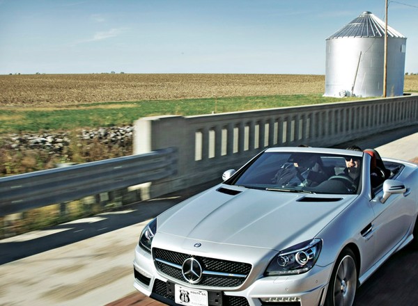 Mercedes SLK 55 AMG: roadster z „V8-ką”: do lansu i oszczędzania