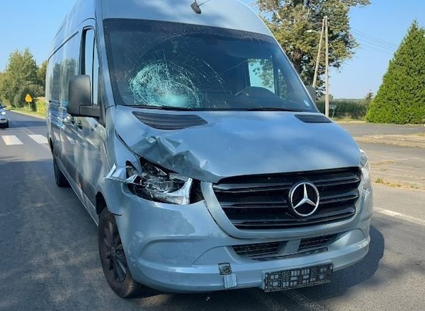 16-latek wjechał pod koła busa. Interweniował śmigłowiec LPR