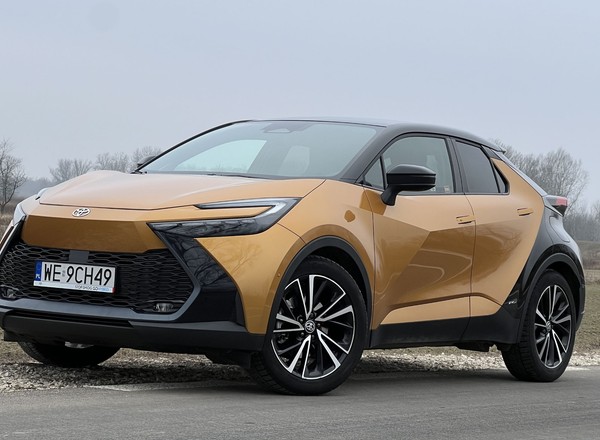 Wielki finał wyprzedaży w Toyocie. Duże obniżki cen Corolli, C-HR i Corolli Cross