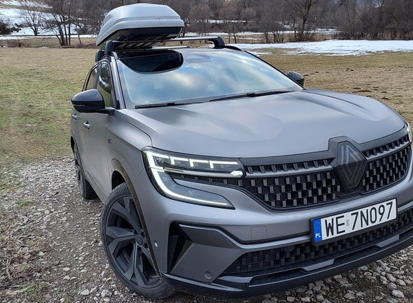 Renault Austral. Pięć irytujących detali i pięć niepozornych ułatwiaczy