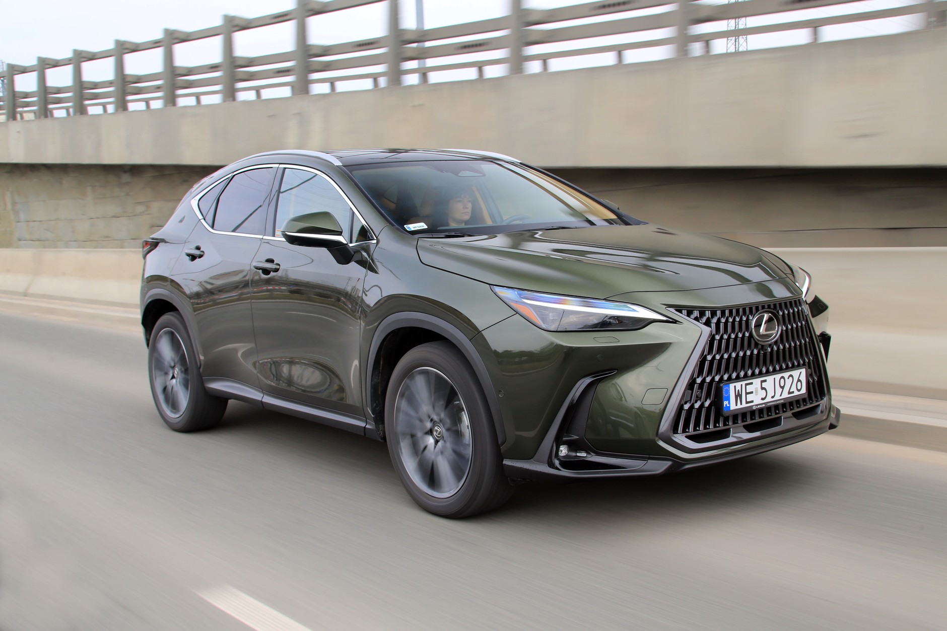 2. miejsce: Lexus NX - 890 egz.