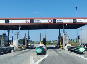 Darmowe autostrady i zakaz wyprzedzania ciężarówek już blisko. Senat nie ma zastrzeżeń