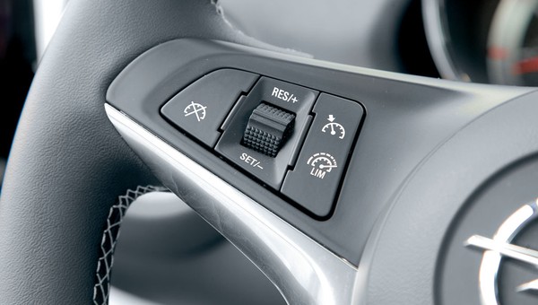 Tempomat - od 1 000 do 2 000 zł