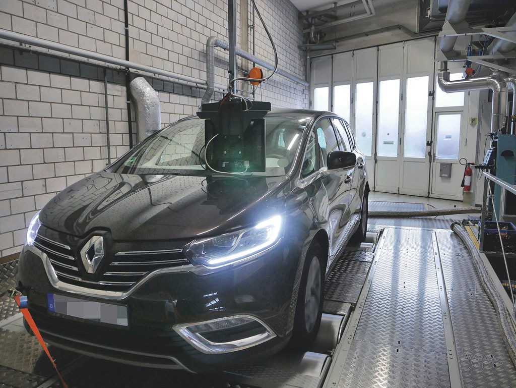 Poprawna emisja spalin, ale tylko w ograniczonym zakresie temperatur – taki zarzut stawiają ekolodzy nowemu Renault.