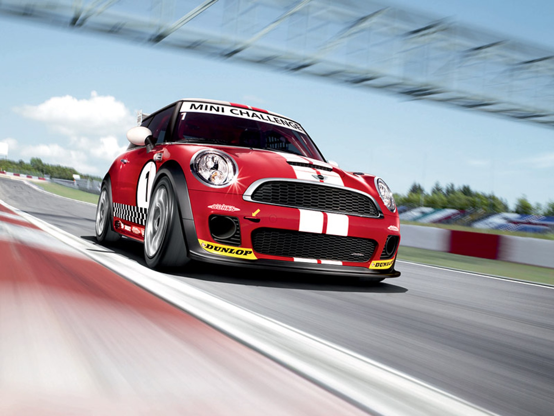 Mini John Cooper Works Challenge: z toru wyścigowego na zwykłą drogę