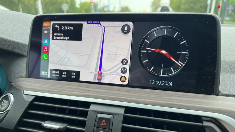 Nawigacja Waze w interfejsie Apple CarPlay