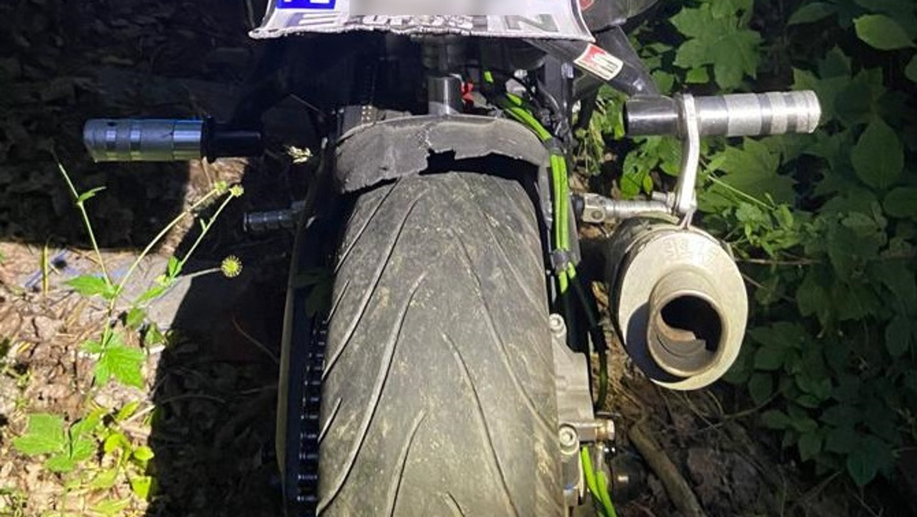 Motocykl po tuningu hamulców i tablicy rejestracyjnej