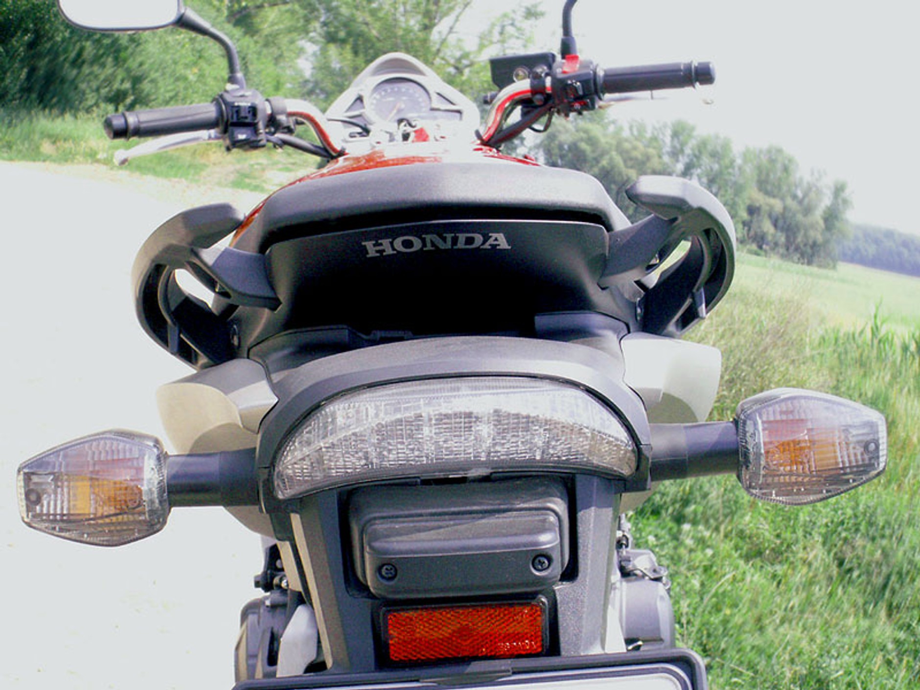 Honda CB600F Hornet: szerszeń z nowymi skrzydłami