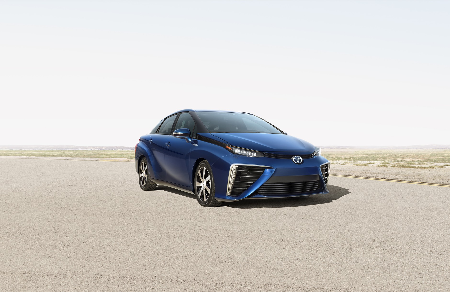 Wodorowa Toyota na salonie w Paryżu