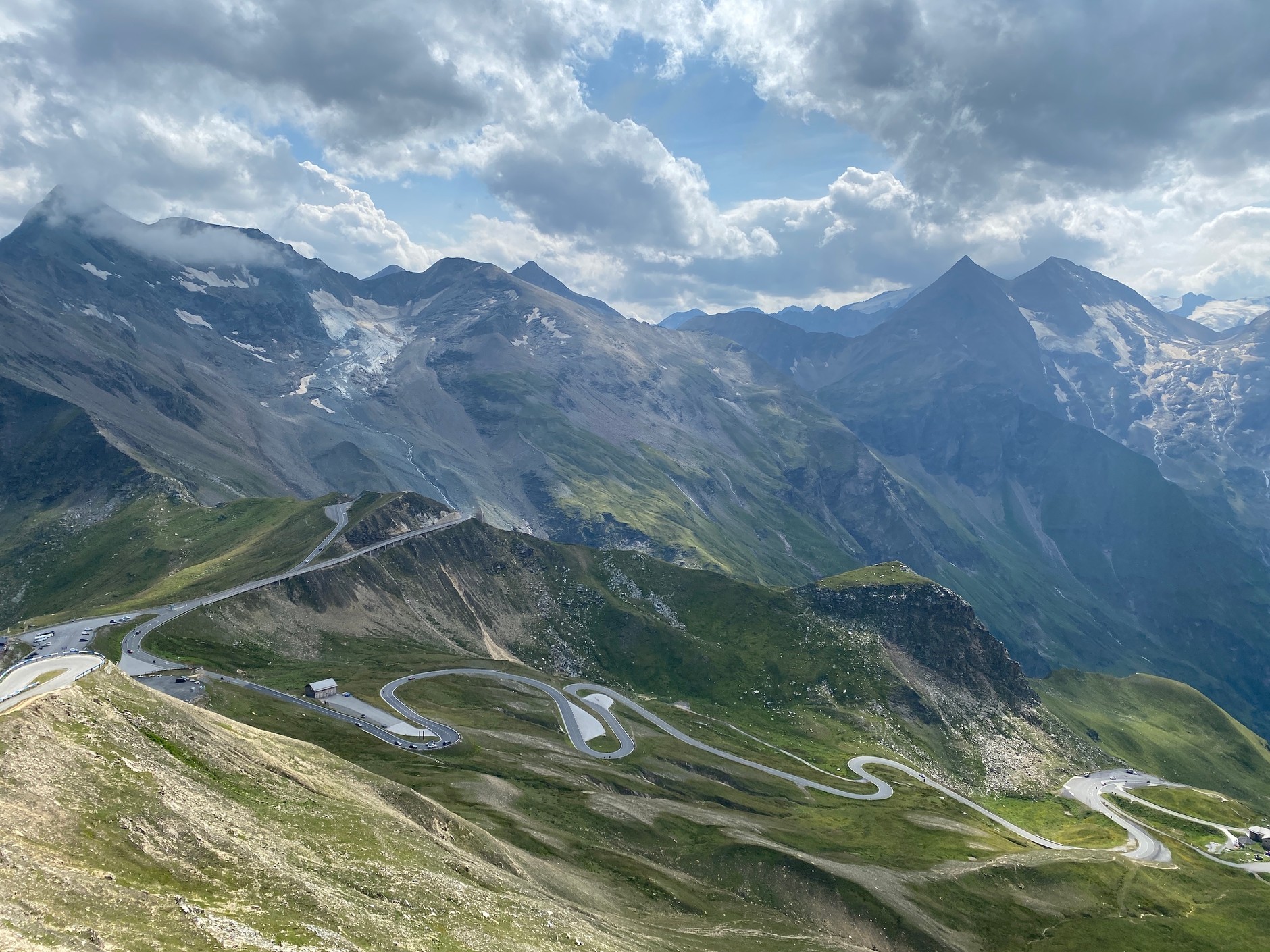 Porsche 718 Cayman T (982c) – podróż w Alpy