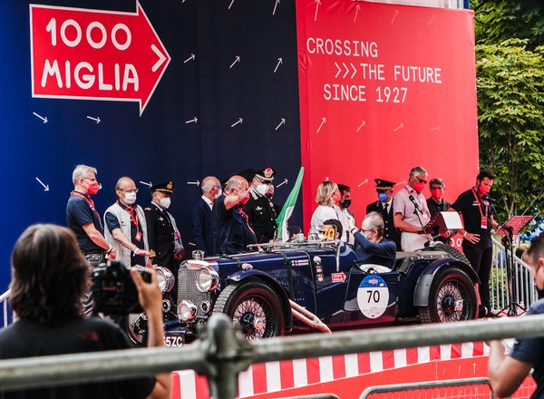 Mille Miglia 2021 wystartował
