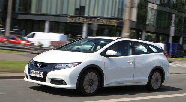 Honda Civic Tourer 1.8: Jaki jest mistrz przestrzeni