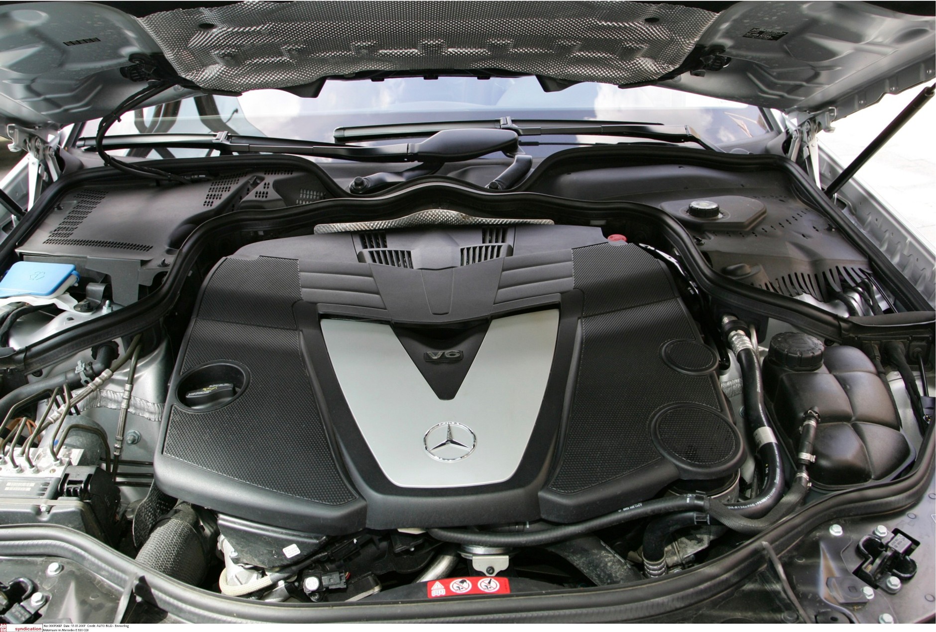 Mercedes E 320 (W211)